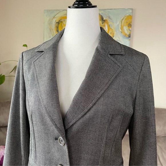 Michael Kors Brown Two- button Pleated Blazer US M - Picture 4 of 8